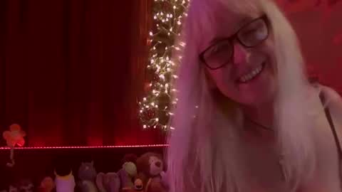 Snapshot of monicutex chatting on 01/01/25, 12:43 Monika    online show from 01/01/25, 12:43