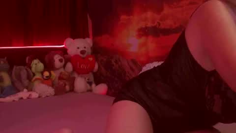 Snapshot of monicutex chatting on 09/12/25, 01:17 Monika    online show from 09/12/25, 01:17