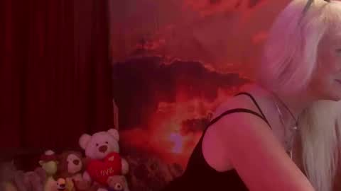 Snapshot of monicutex chatting on 10/14/25, 02:01 Monika    online show from 10/14/25, 02:01