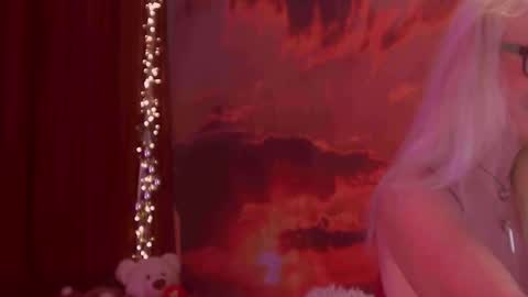 Monika    online show from 01/16/26, 02:37