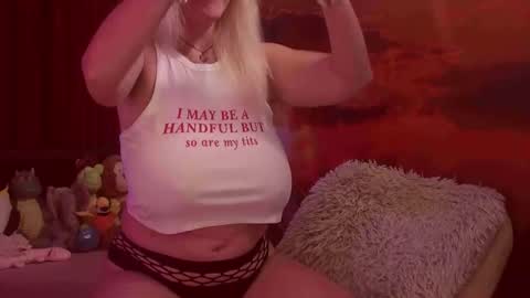 Monika    online show from 02/01/26, 02:43