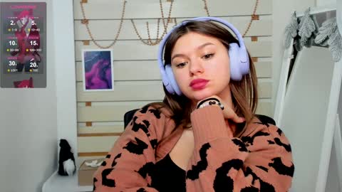 Monika online show from 01/11/25, 11:56