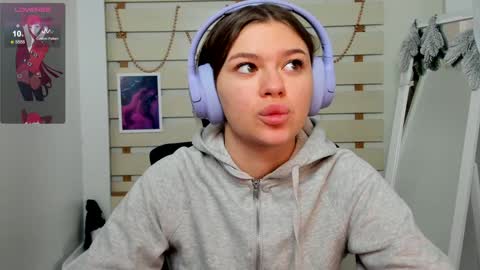 Monika online show from 01/12/25, 08:57