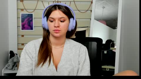 Monika online show from 01/21/25, 06:02