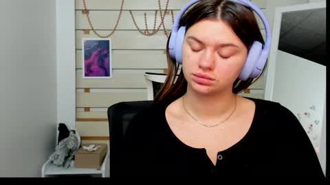 Monika online show from 01/23/25, 07:00