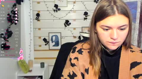 Monika online show from 10/31/25, 08:59