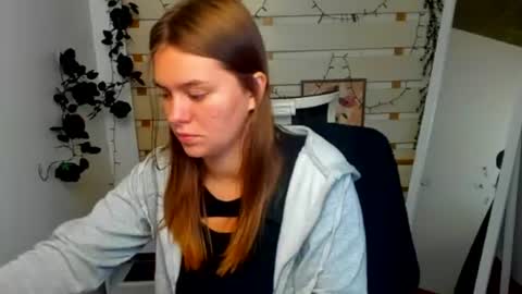 Snapshot of monika_youu chatting on 07/10/26, 03:25 Monika online show from 07/10/26, 03:25