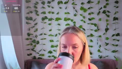 Monik online show from 04/05/26, 04:09