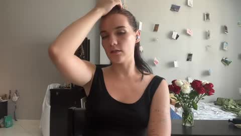 Rose online show from 04/18/26, 05:33