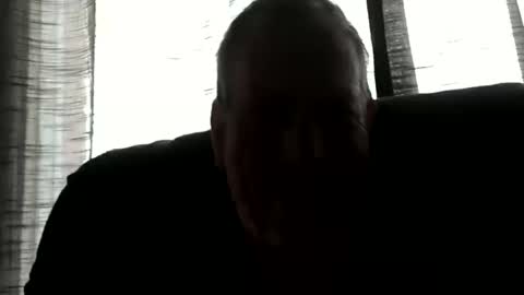 Snapshot of monkeedance chatting on 01/01/25, 04:39 Monkee Dance online show from 01/01/25, 04:39