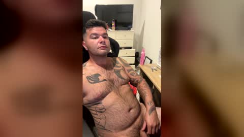 Snapshot of monkeydward chatting on 01/17/26, 12:21 monkeydward online show from 01/17/26, 12:21