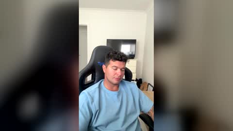 Snapshot of monkeydward chatting on 02/06/26, 12:37 monkeydward online show from 02/06/26, 12:37