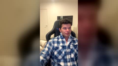 Snapshot of monkeydward chatting on 02/14/26, 11:07 monkeydward online show from 02/14/26, 11:07