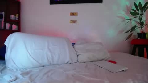 monnojones online show from 04/15/26, 01:23