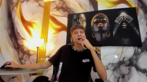 mono_blonde online show from 10/07/25, 07:55