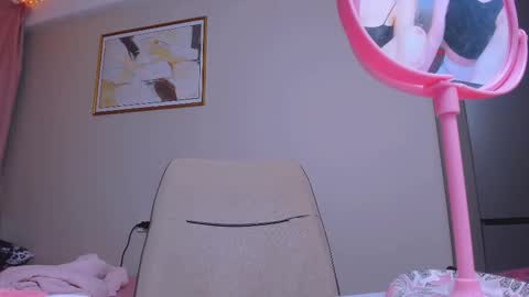 Snapshot of mono_lite chatting on 12/15/25, 08:57 Mon online show from 12/15/25, 08:57