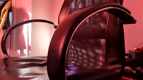 Snapshot of monster293147 chatting on 10/19/25, 07:25 monster293147 online show from 10/19/25, 07:25