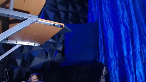 dorian online show from 09/17/25, 02:24