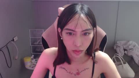 Snapshot of monstercockselfsuck chatting on 02/17/25, 02:26 ELYSE A SIMPLE GIRL online show from 02/17/25, 02:26