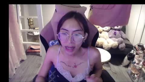 ELYSE A SIMPLE GIRL online show from 06/04/26, 09:04