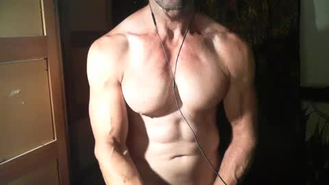 Snapshot of monsterdildos chatting on 12/04/24, 08:01 monsterdildos online show from 12/04/24, 08:01