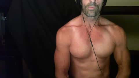 Snapshot of monsterdildos chatting on 01/03/25, 10:31 monsterdildos online show from 01/03/25, 10:31