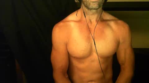 Snapshot of monsterdildos chatting on 01/04/25, 11:06 monsterdildos online show from 01/04/25, 11:06