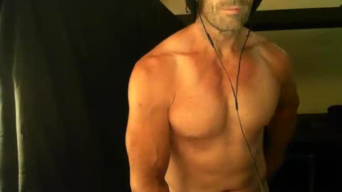 Snapshot of monsterdildos chatting on 01/17/25, 02:08 monsterdildos online show from 01/17/25, 02:08