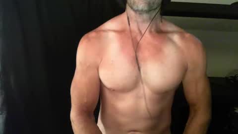 Snapshot of monsterdildos chatting on 01/19/25, 03:18 monsterdildos online show from 01/19/25, 03:18