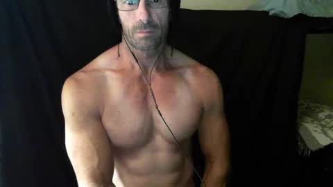 Snapshot of monsterdildos chatting on 02/28/25, 09:15 monsterdildos online show from 02/28/25, 09:15