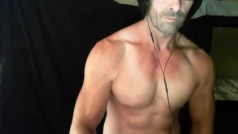 Snapshot of monsterdildos chatting on 03/06/25, 11:03 monsterdildos online show from 03/06/25, 11:03