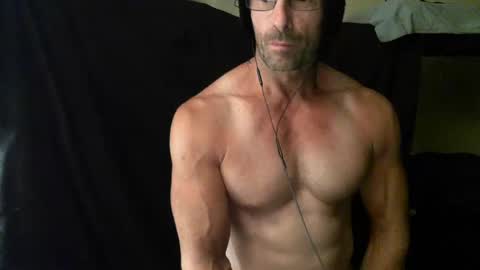 Snapshot of monsterdildos chatting on 03/07/25, 10:35 monsterdildos online show from 03/07/25, 10:35