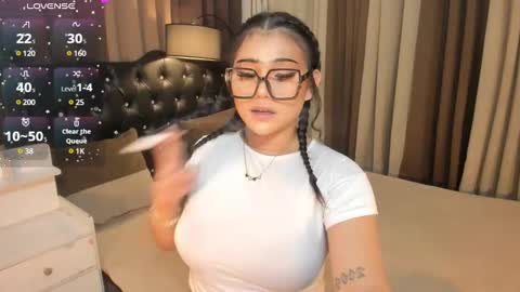 Snapshot of monstrouscockdivaontop chatting on 03/12/25, 08:51 Ruthie online show from 03/12/25, 08:51