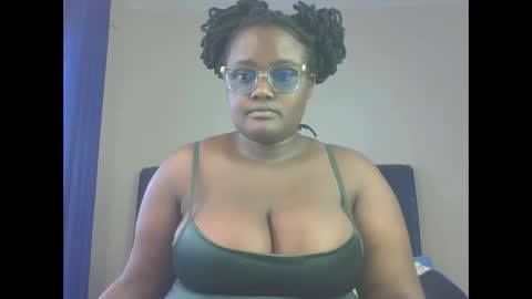 Snapshot of montel22 chatting on 12/06/24, 10:16 montel22 online show from 12/06/24, 10:16