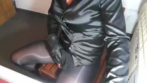 Sabrina online show from 12/18/25, 08:26