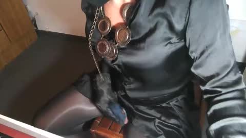 Sabrina online show from 04/23/26, 08:33