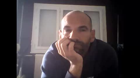 Snapshot of montmasse chatting on 05/06/26, 02:33 montmasse online show from 05/06/26, 02:33