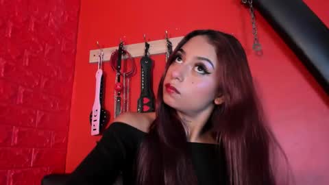 Monttserratt online show from 10/16/25, 07:37