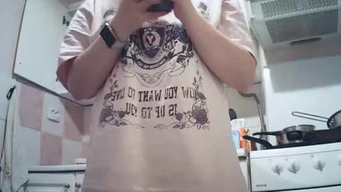 moodiemira online show from 10/20/25, 07:58