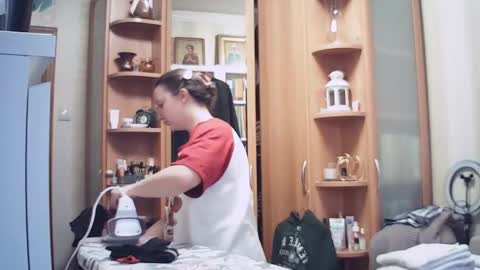 moodiemira online show from 11/25/25, 09:09