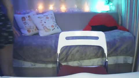 Snapshot of moodiemira chatting on 01/17/26, 08:23 moodiemira online show from 01/17/26, 08:23