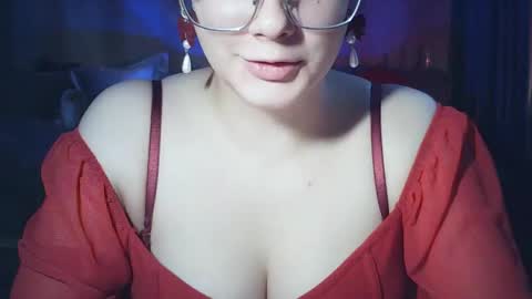 Snapshot of moodiemira chatting on 02/12/26, 01:39 moodiemira online show from 02/12/26, 01:39