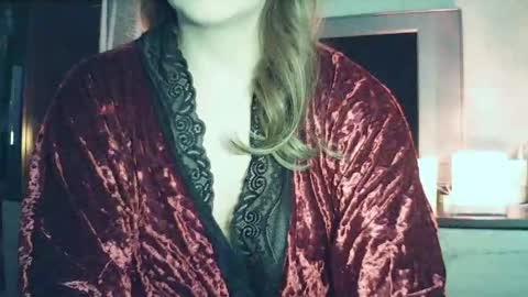 Snapshot of moodiemira chatting on 02/14/26, 04:37 moodiemira online show from 02/14/26, 04:37