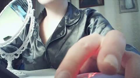 Snapshot of moodiemira chatting on 02/19/26, 02:35 moodiemira online show from 02/19/26, 02:35