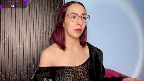moolly_evanz online show from 04/20/26, 02:53