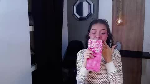 Snapshot of moon_and_fire_ chatting on 11/07/25, 03:01 moon_and_fire_ online show from 11/07/25, 03:01