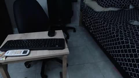 Snapshot of moon_and_fire_ chatting on 12/03/25, 02:08 moon_and_fire_ online show from 12/03/25, 02:08