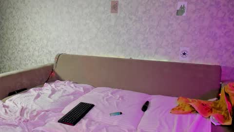 Ari online show from 01/05/25, 01:04