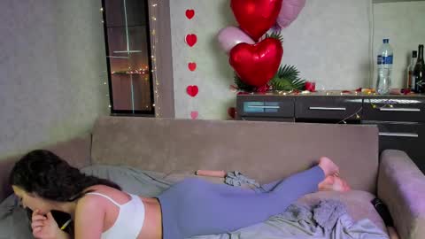 Ari online show from 02/13/25, 12:21