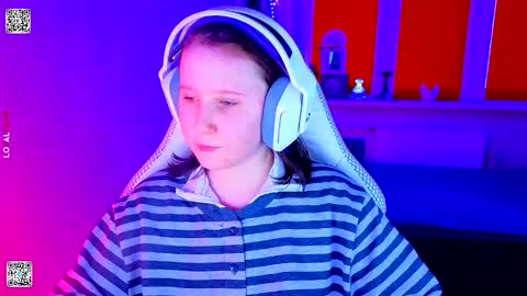 Lola online show from 01/14/26, 01:50